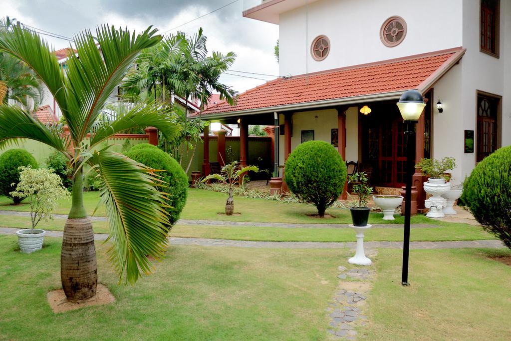The Norfolk Heritage Airport Villa Katunayaka Pokoj fotografie